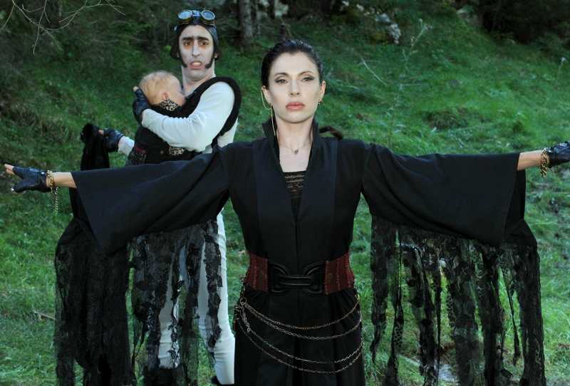 As Irmãs Vampiras 3 - Viagem para a Transilvânia