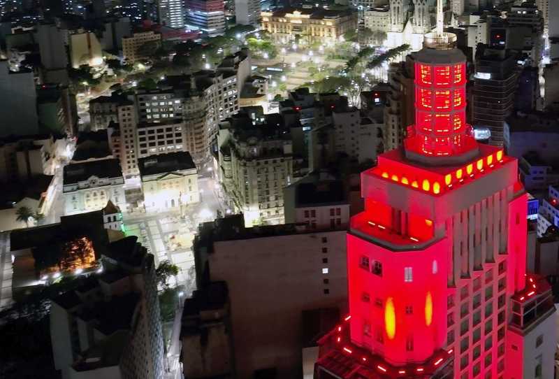 Brasil Visto de Cima à Noite