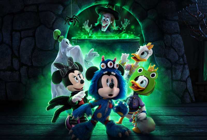 Mickey and Friends Trick or Treats